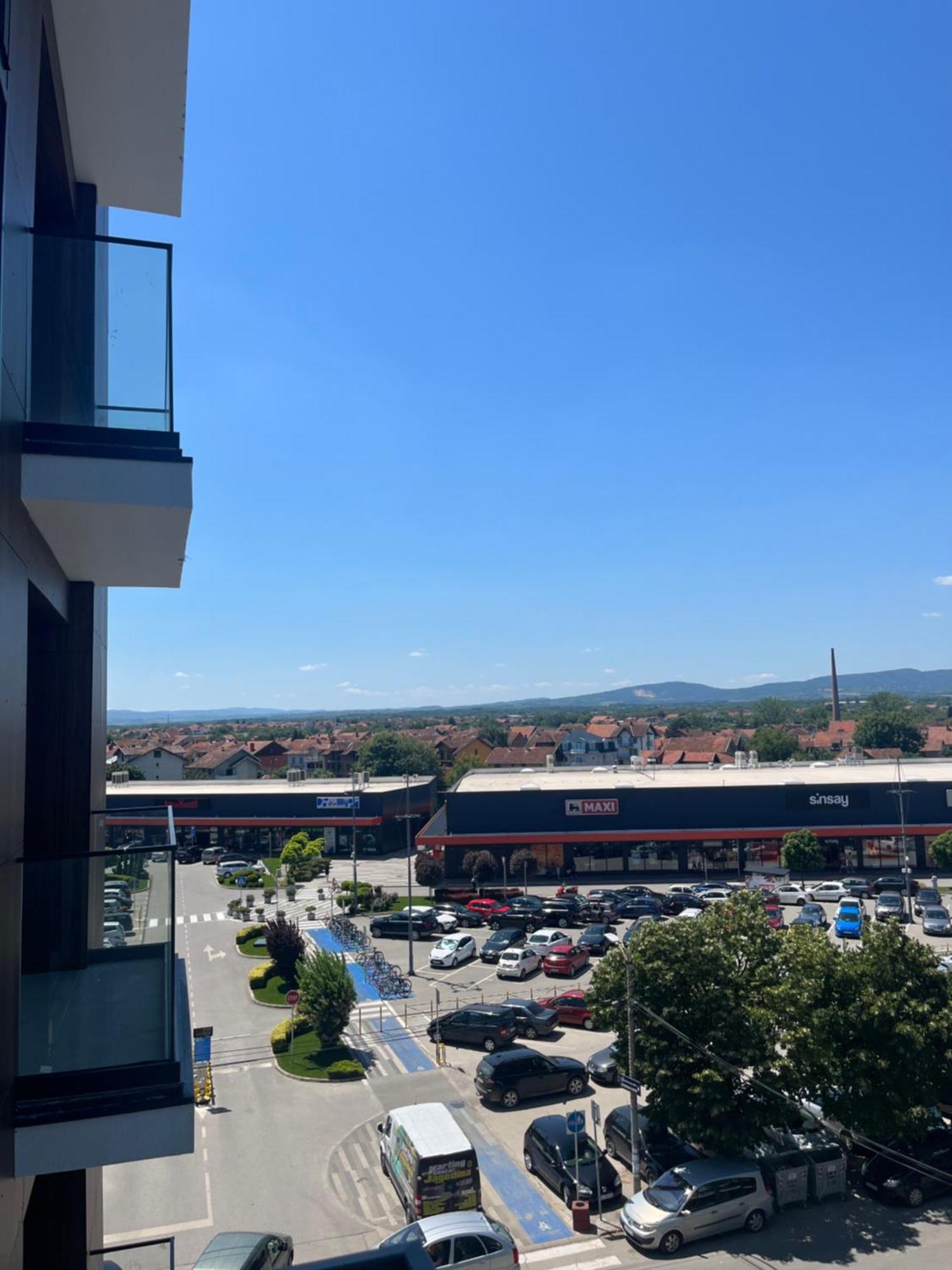 R Lux Apartman Jagodina Akva Park Exterior foto