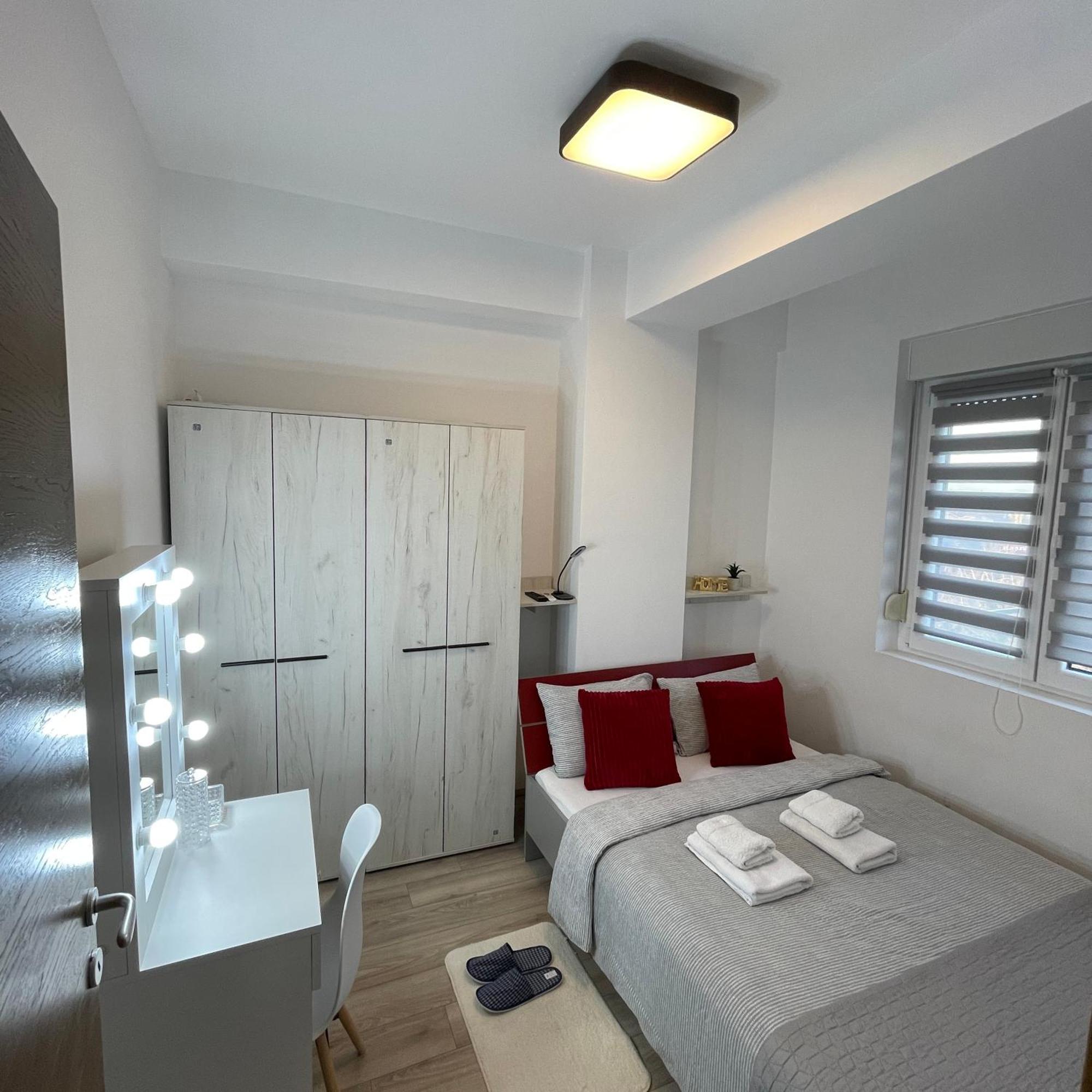 R Lux Apartman Jagodina Akva Park Exterior foto